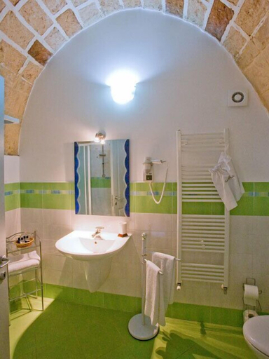 Bathroom 5, Corte dei Memoli, Lecce