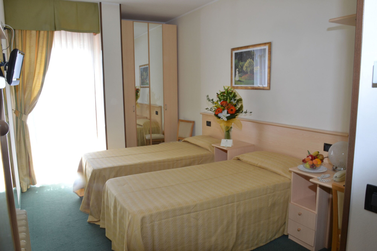 Bedroom 4, Hotel Terme Imperial, Padua