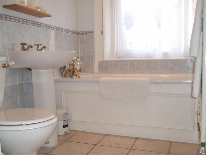 Bathroom 4, The Lindum, East Sussex