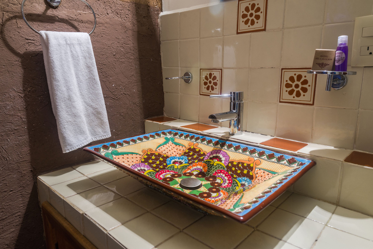 Bathroom 4, Hotel Del Callejon, Morelia