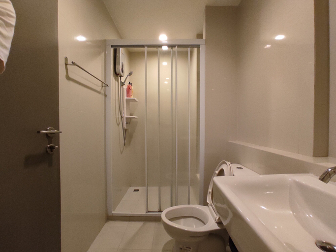 Bathroom 4, Many Holiday The Base Condo, Pattaya