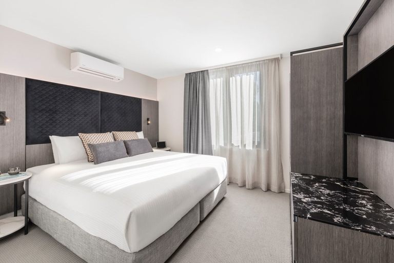 Bedroom 3, Deco Hotel, Canberra