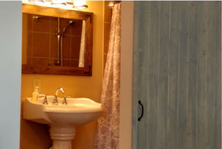 Bathroom 4, GreenHouse Inn by the Bay, Clallam