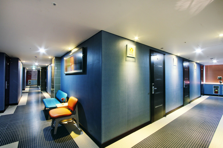 Others 5, Hotel Myeong-Dong, Jung