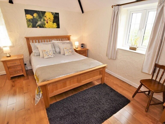 Bedroom 3, Nanplough Country House and Cottages, Cornwall