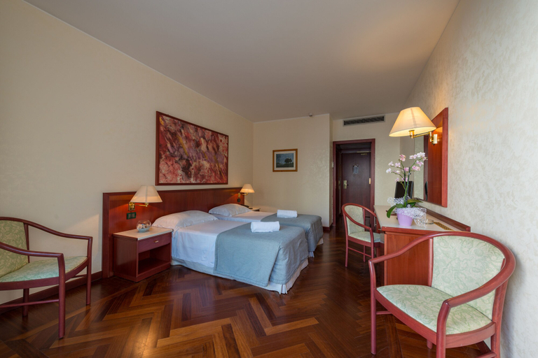 Bedroom 4, Splendid Hotel La Torre, Palermo