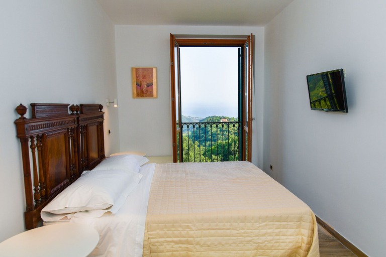 Bedroom 2, La Riggiola, Salerno