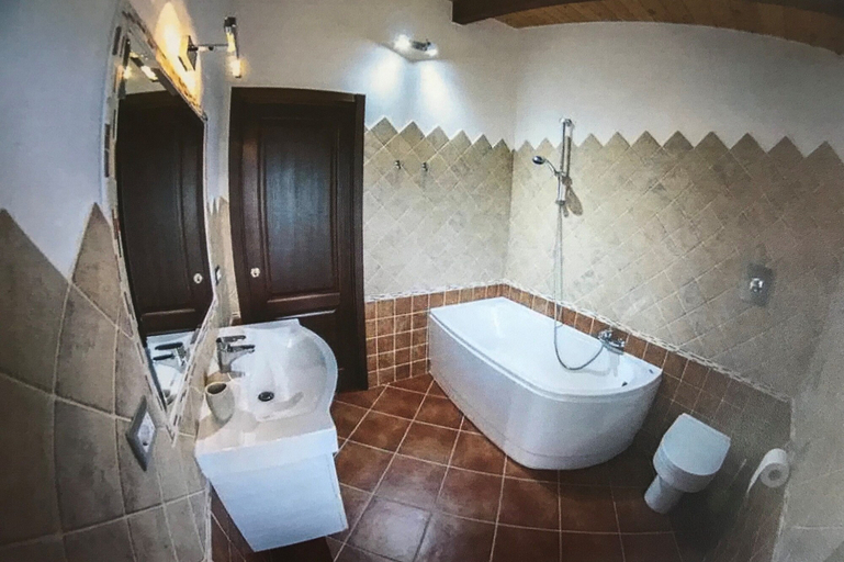 Bathroom 3, Sa Mandracchina, Sassari