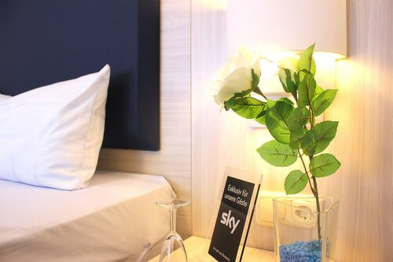 Bedroom 3, Hotel Altenwerder Hof, Hamburg