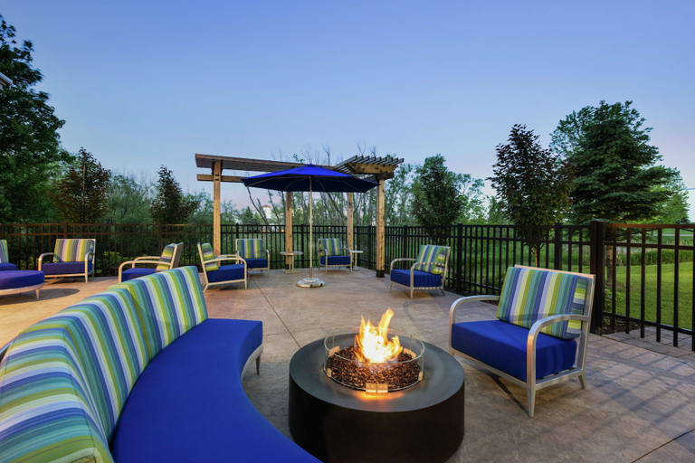 Others 5, Hampton Inn & Suites Rogers, Hennepin