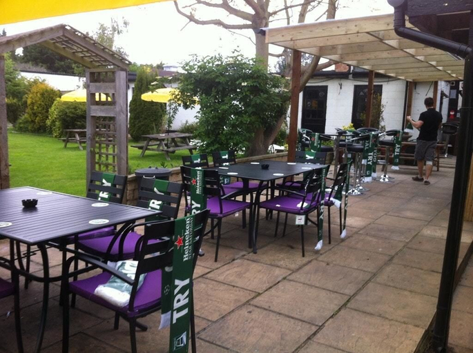 Food & Drinks 5, The White Hart Inn, London