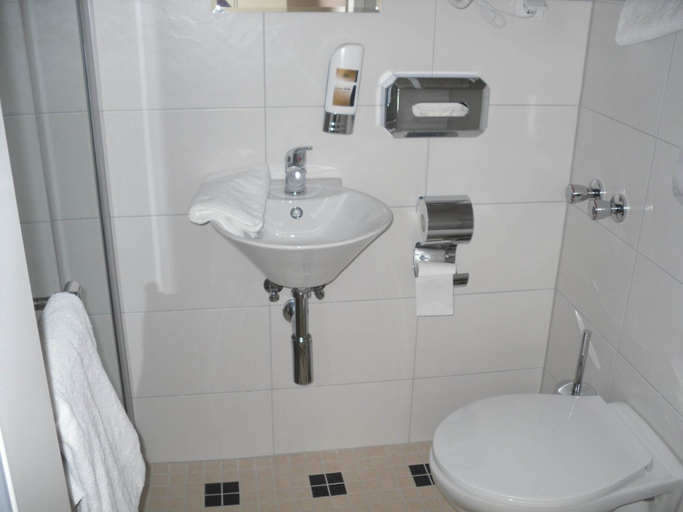Bathroom 4, City Hotel Garni Ahlen, Warendorf