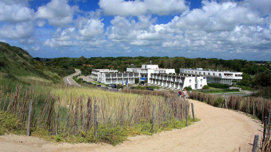 Exterior & Views 2, Strandhotel Westduin, Veere