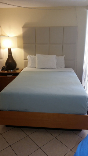 Bedroom 3, Ocean Mile Hotel, Broward