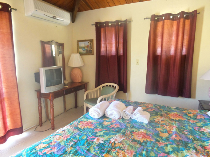 Bedroom 4, The Ocean Inn