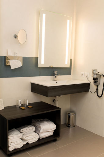 Bathroom 4, Hotel Restaurant Le Domaine des Oliviers, Drôme