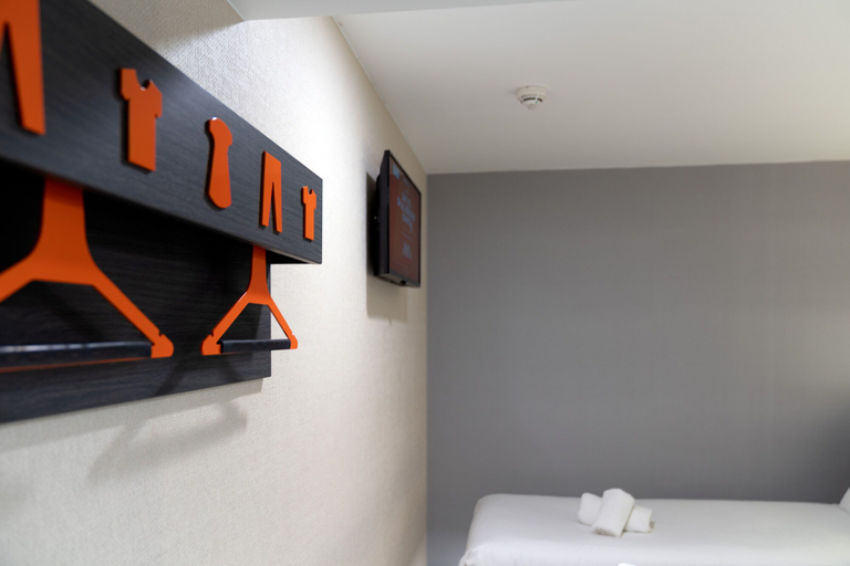 Others 5, easyHotel Cardiff, Cardiff