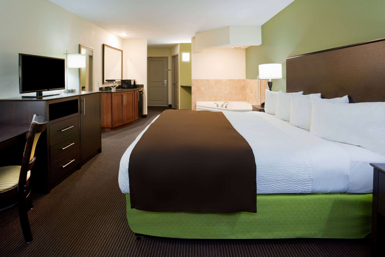 Bedroom 4, AmericInn by Wyndham Sibley, Osceola