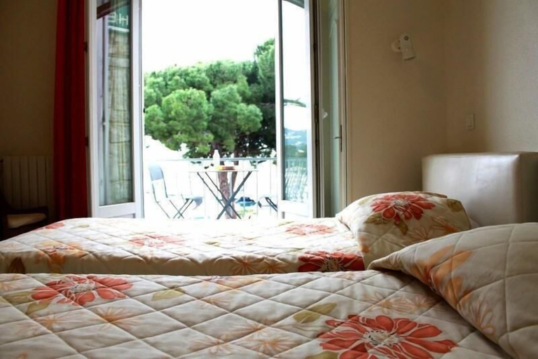 Bedroom 3, Le Richiardi, Var