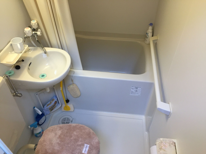Bathroom, Yanaka No Taisuke, Gujō