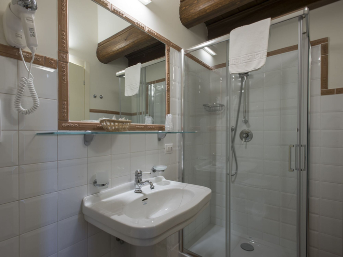 Bathroom 4, Osteria dei Segreti, Macerata