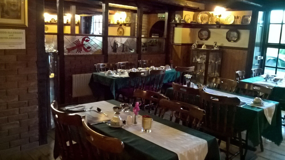 Food & Drinks 3, Rhymney House hotel, Caerphilly