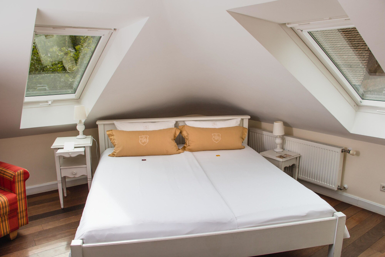 Bedroom 4, Hotel Villa Marstall, Heidelberg