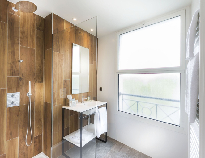 Bathroom 3, Hôbou (ex Hôtel Acanthe), Hauts-de-Seine