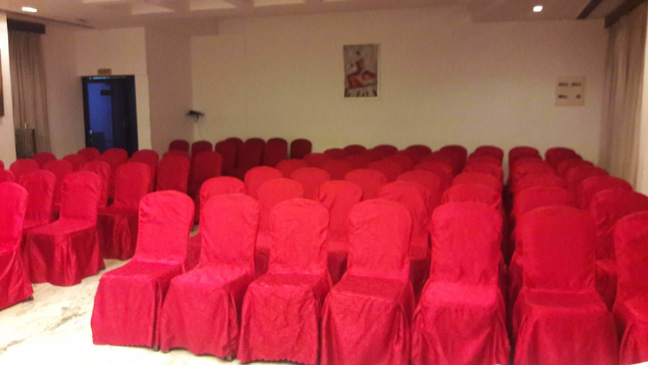 Business Facilities 4, Metropark Inn, Coimbatore