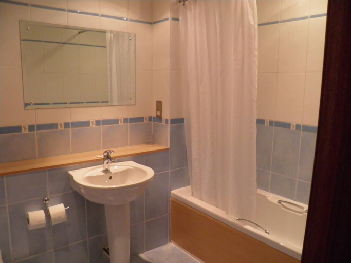 Bathroom 4, Sky Lodge Perth, Perthshire and Kinross