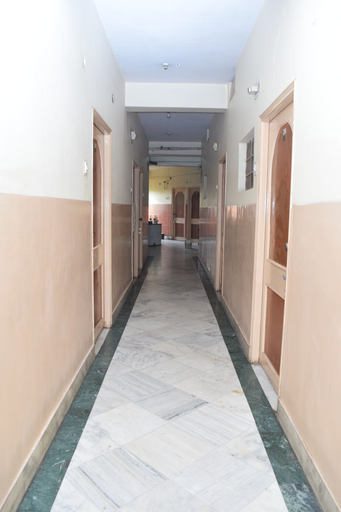 Others 4, Hotel Savitri, Deoghar