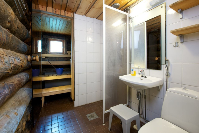 Bathroom 4, Rantaruka, Northern Ostrobothnia