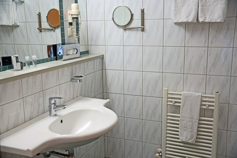 Bathroom 5, Landgasthof Bogner, Innsbruck Land