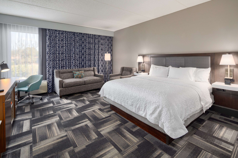 Bedroom 3, Hampton Inn Louisville - Northeast, Jefferson
