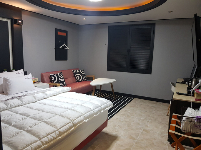 Bedroom 4, Business Hotel, Gangseo