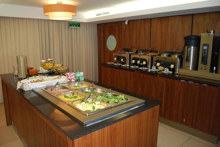 Food & Drinks 5, Hotel Aminyevskaya, Western