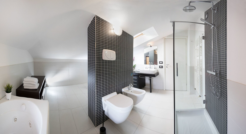 Bathroom 4, Residence Verona Class, Verona