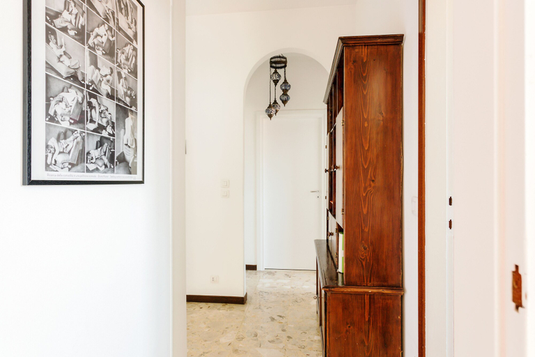 Hallway 2, Mondrian Apartment in Milan, Milano
