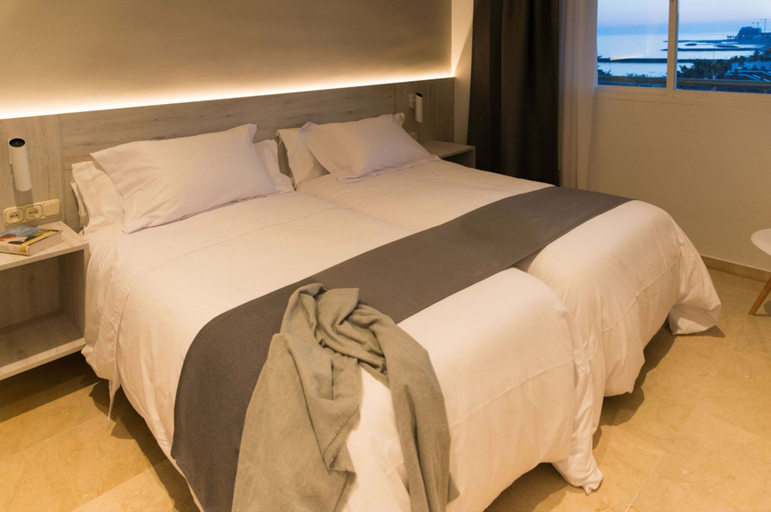 Bedroom 3, Mediterráneo Sitges, Barcelona