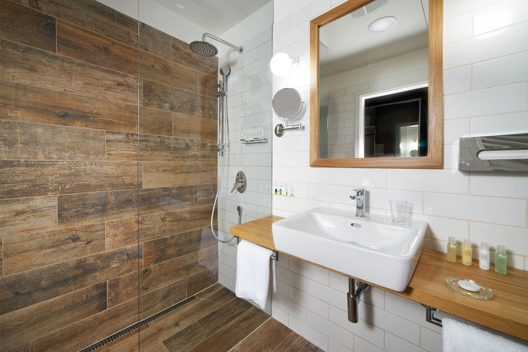 Bathroom 5, Cihelny Golf & Wellness Resort, Sokolov