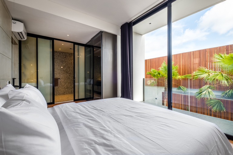 Bedroom 18