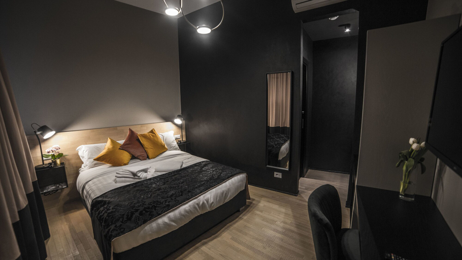 Bedroom 5, Suitelifetrevi, Rome
