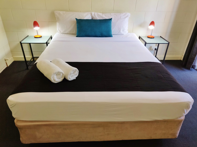 Bedroom 2, Coconut Grove Holiday Apartments, Coconut Grove