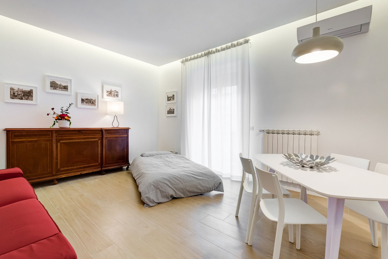 Others 3, Lovely  3 rooms apartment close Trastevere Station, Roma