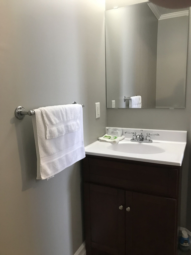 Bathroom 3, Stanley House, Division No. 7