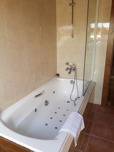 Bathroom 4, Hotel Garabatos, Ávila