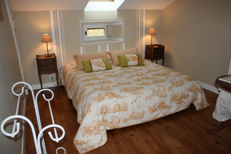 Bedroom 2, La Maison D'anaïs, Hautes-Pyrénées