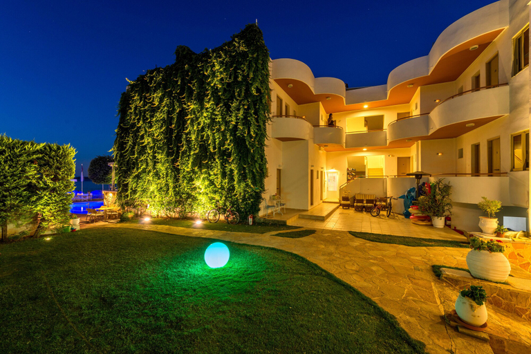 Exterior & Views 2, Oasis Beach Hotel, Attica