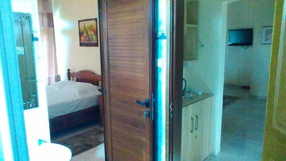 Bedroom 4, Luxor Residence Guest House, Flacq