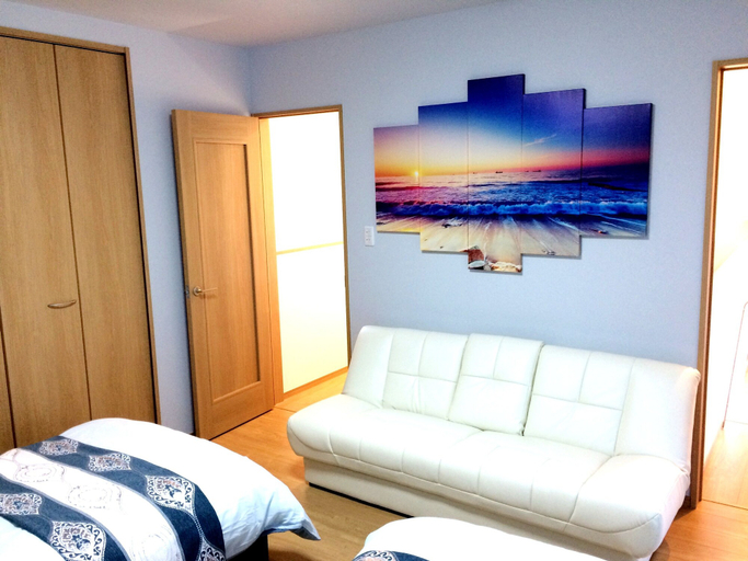 Bedroom 2, Ramusuya, Onna